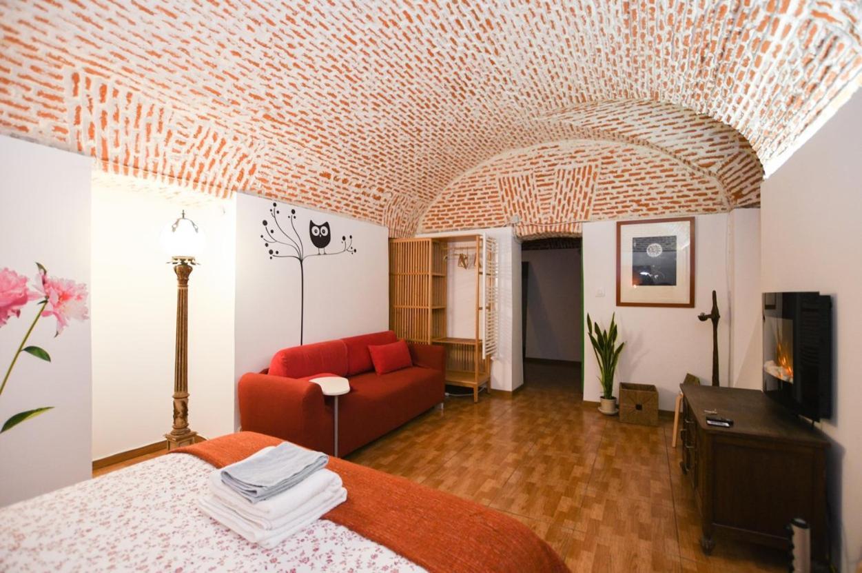 Encomienda Guest House Madrid Buitenkant foto