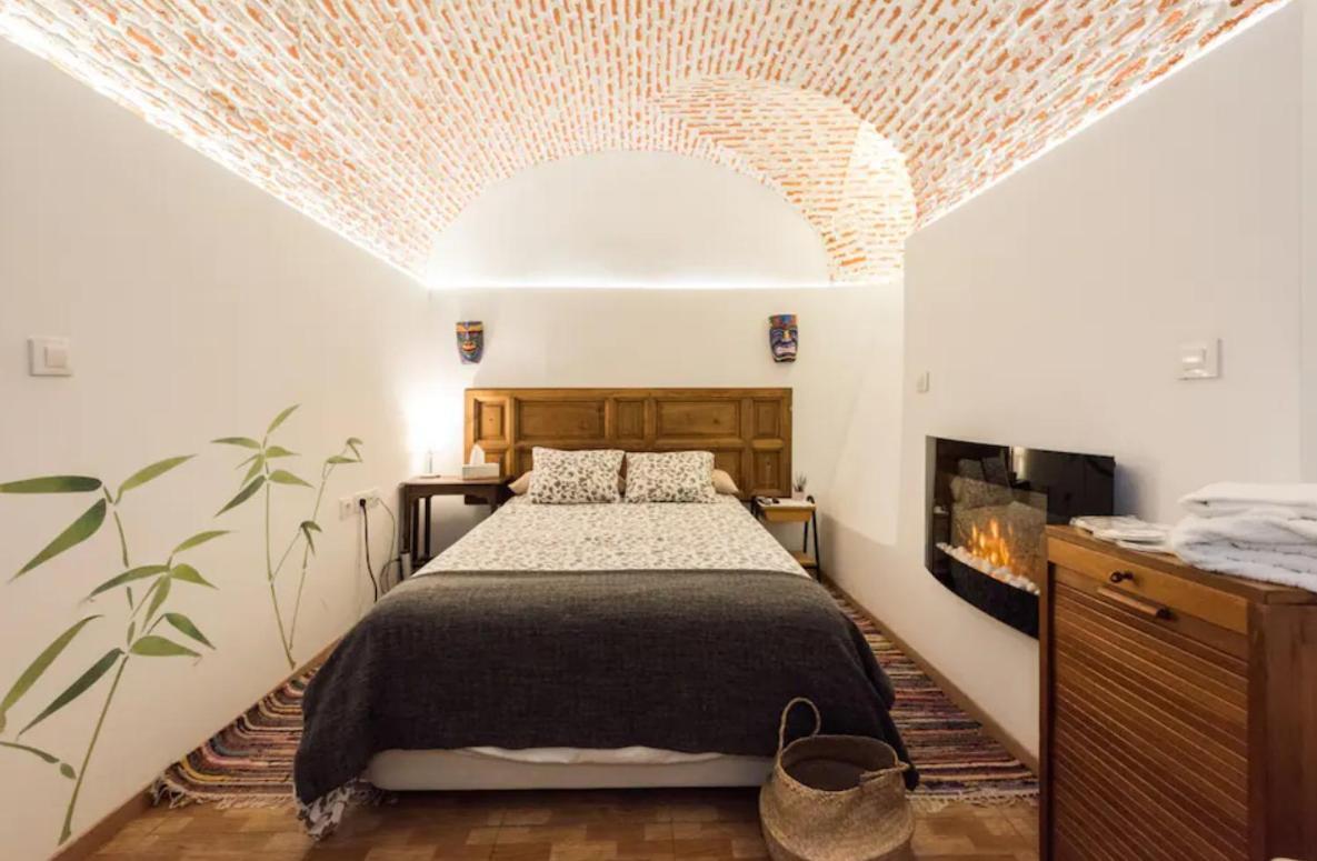 Encomienda Guest House Madrid Buitenkant foto