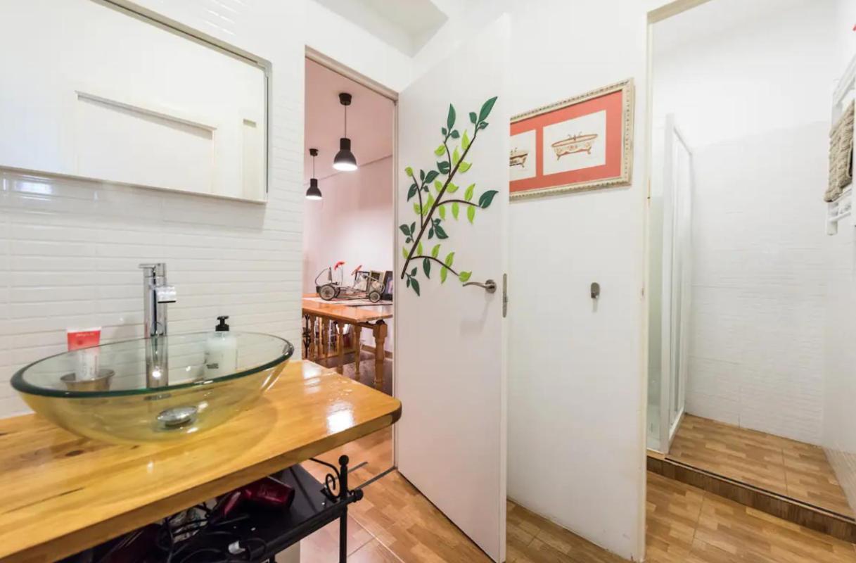 Encomienda Guest House Madrid Buitenkant foto