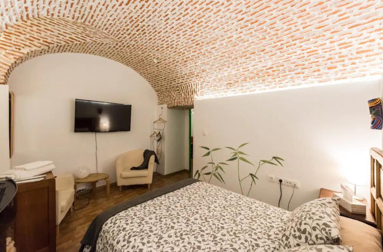 Encomienda Guest House Madrid Buitenkant foto