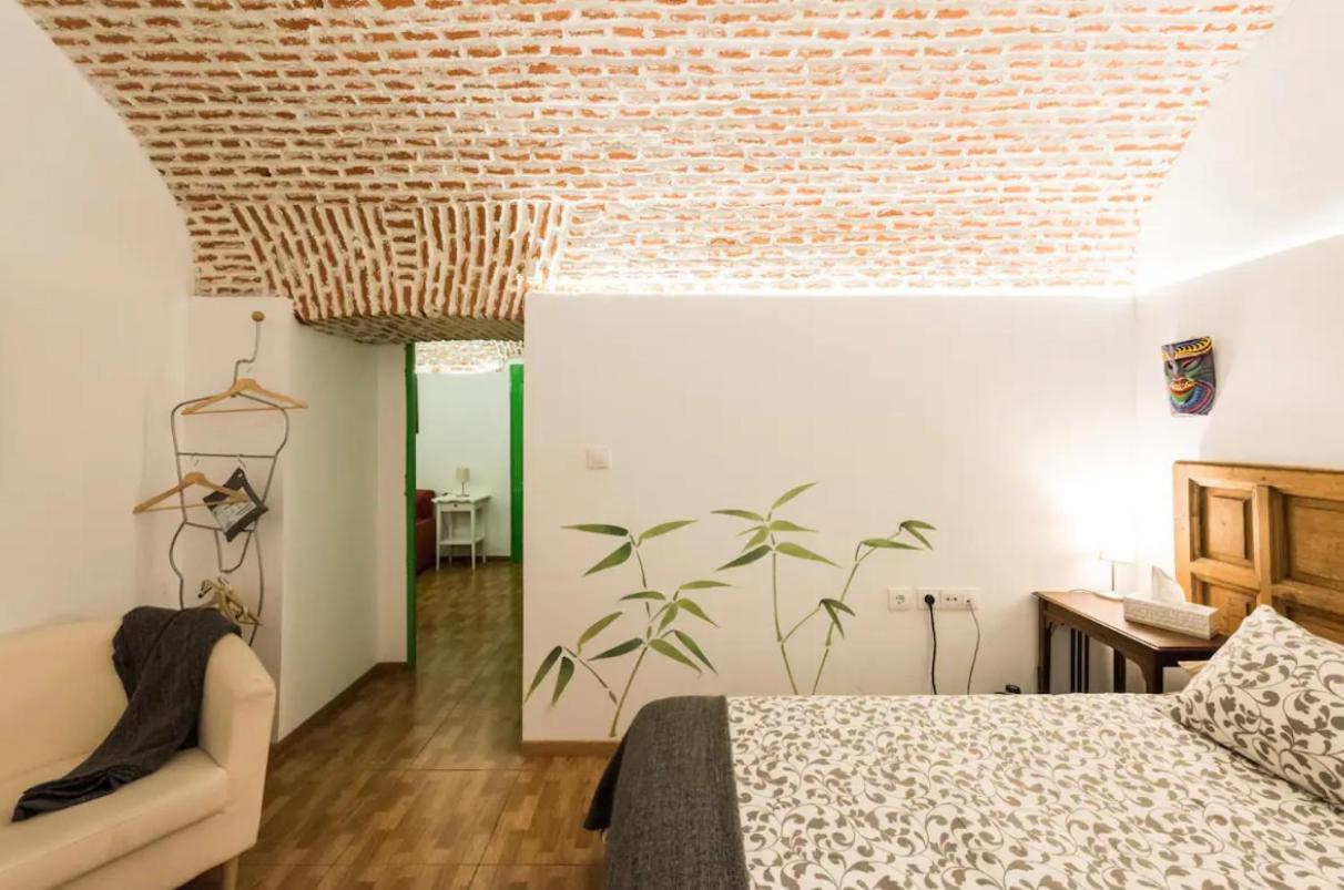 Encomienda Guest House Madrid Buitenkant foto