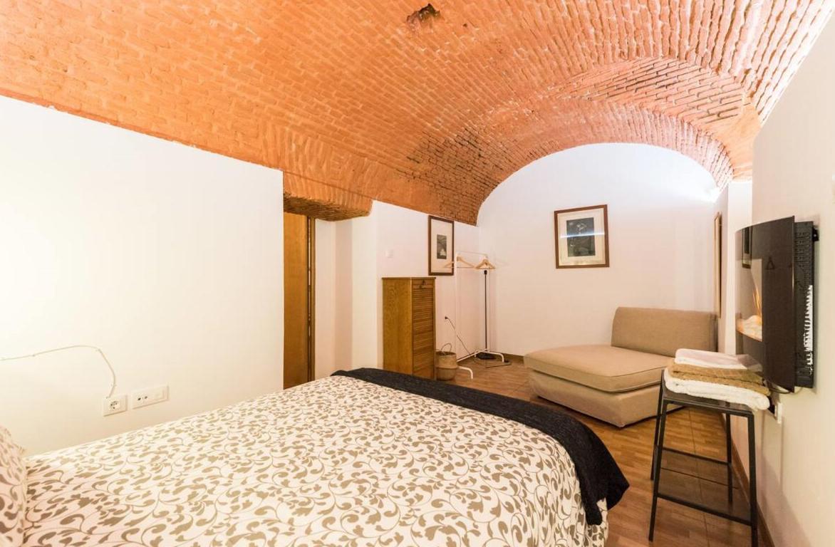 Encomienda Guest House Madrid Buitenkant foto