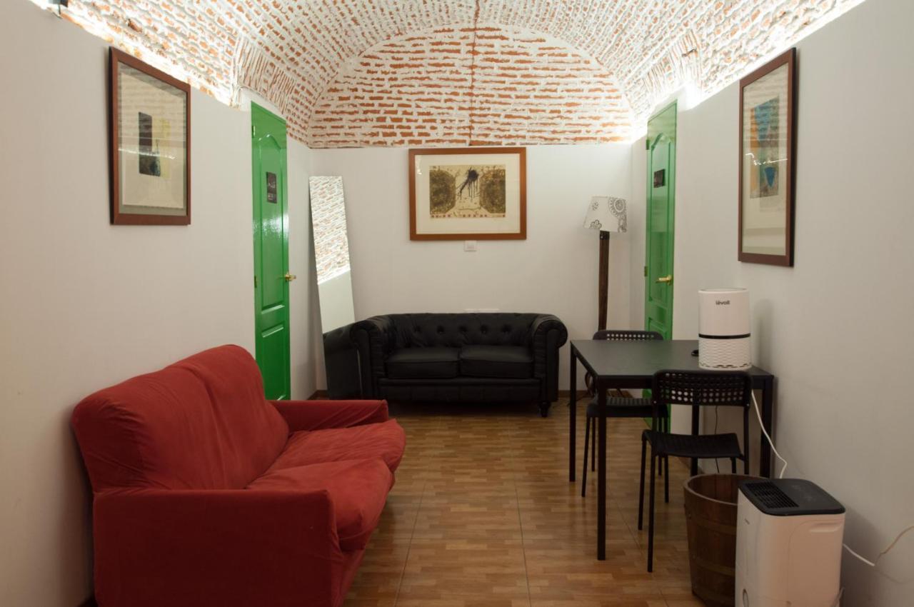 Encomienda Guest House Madrid Buitenkant foto