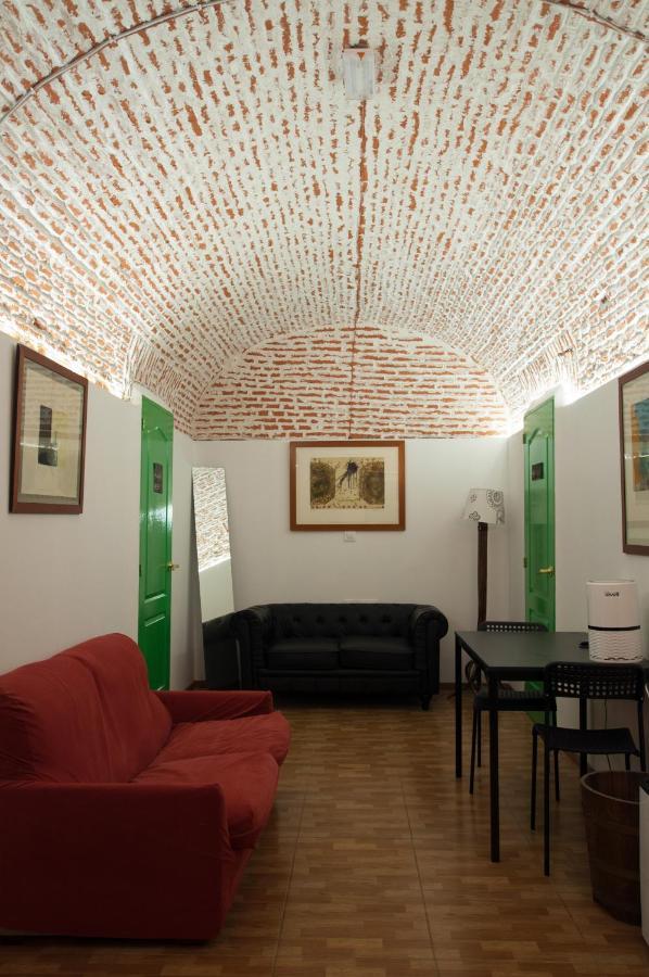 Encomienda Guest House Madrid Buitenkant foto