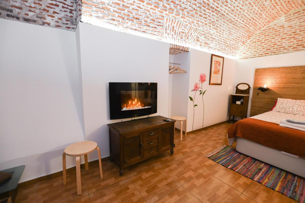 Encomienda Guest House Madrid Buitenkant foto